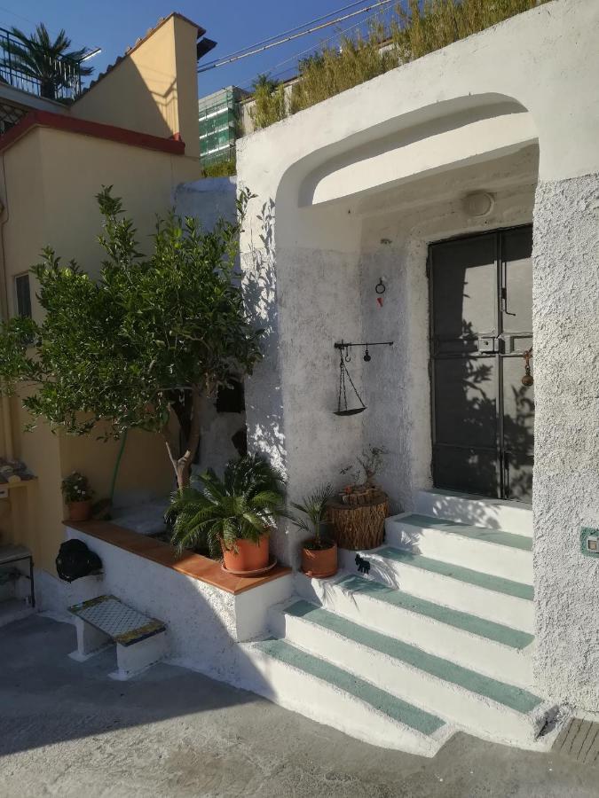 Bed and Breakfast Il Covo Delle Civette Виетри Экстерьер фото