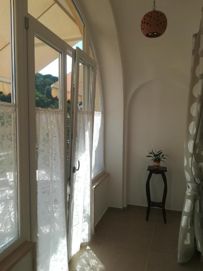 Bed and Breakfast Il Covo Delle Civette Виетри Экстерьер фото